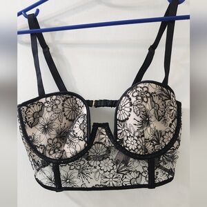 Elegant Black Lace Bustier